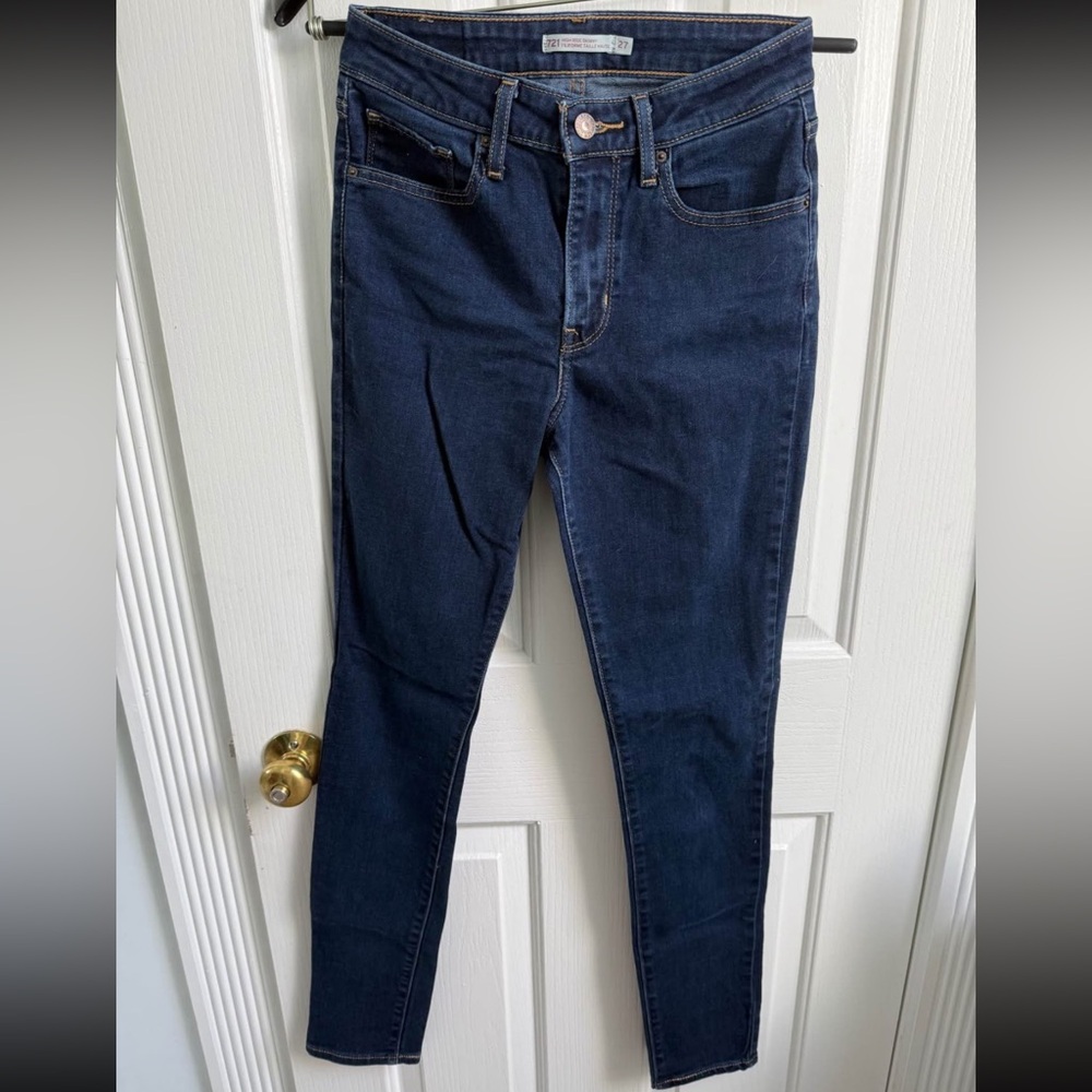 Levi’s 721 Size 27x32 High Rise Skinny Jeans